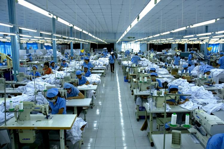 Xưởng may in áo đồng phục công ty chất lượng uy tín tại Hà Nội
